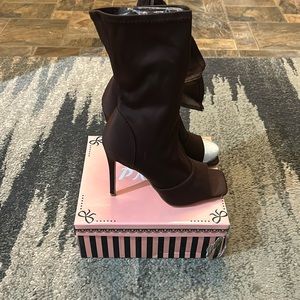 Pazzle Victoria-01 in brown